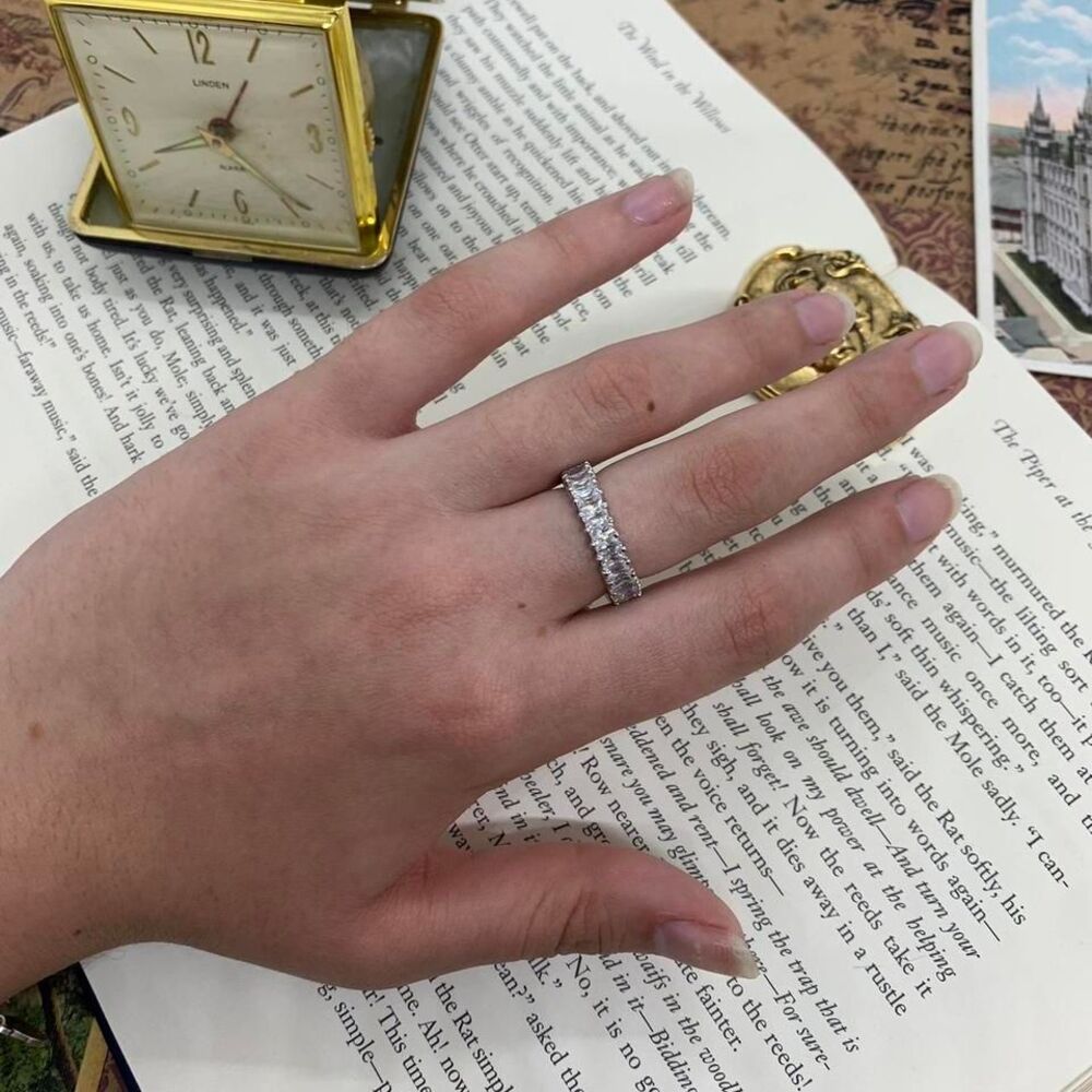 Silver Tone Halo Ring Stone Ring Size 7.5